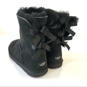 UGG BIG KID Bailey Bow Ankle Boots Suede